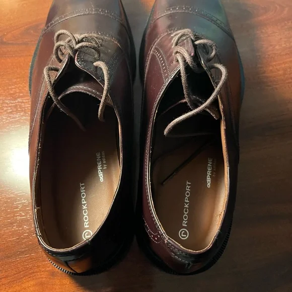 New Rockport dress shoes. Burgundy in color - Picture 3 of 3